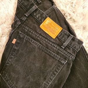 Levi's 540 Mens black denim jeans, relaxed fit, size 38x30